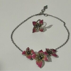 Lucky brand 2 pc jewelry set adjustable ring enamel silver tones